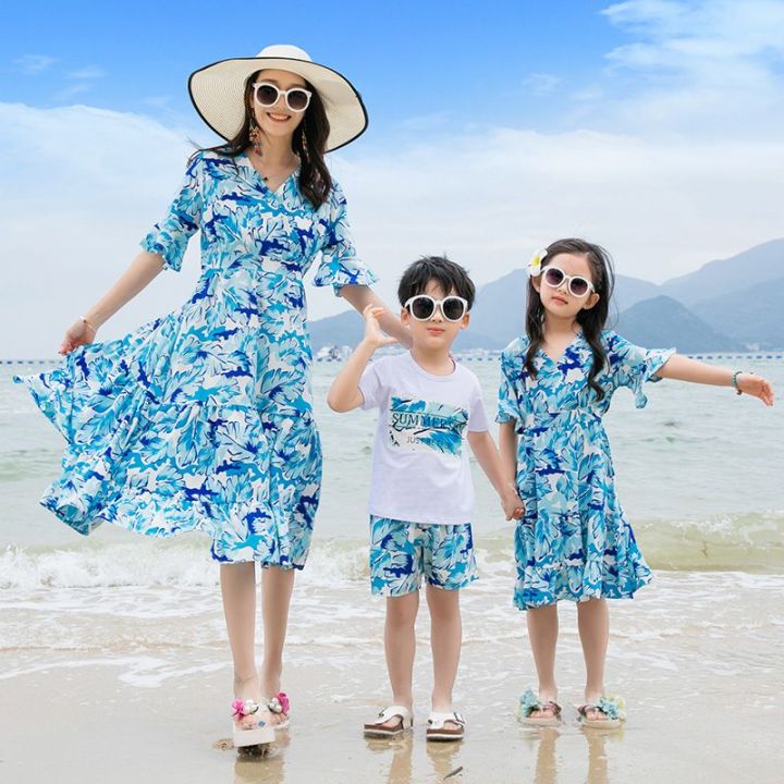 Seaside%20Mother-Daughter%20Matching%20Outfit%20Summer%20Travel%20Parent-Child%20Outfit%20a%20Family%20of%20Three%20Four%20Beach%20Mother-Daughter%20Dress%20Vacation%20Father-Child%20Suit%20-%20Image%207