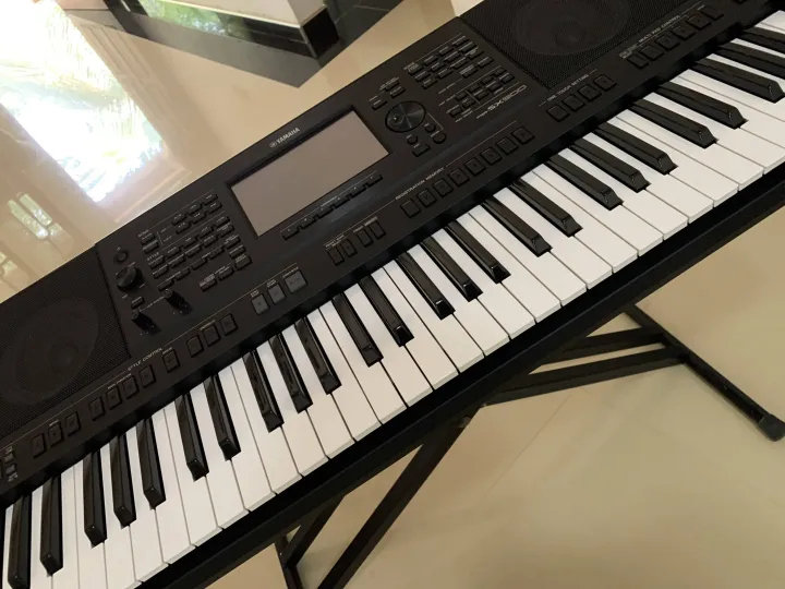 Yamaha%20PSR-SX%20900%20-%20Image%202
