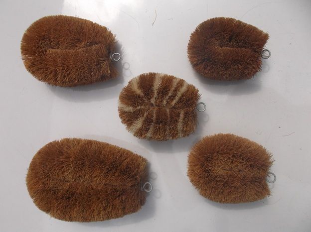 Coconut coir brush,Coconut coir fiber body scrubbing brush handmade, natural dis