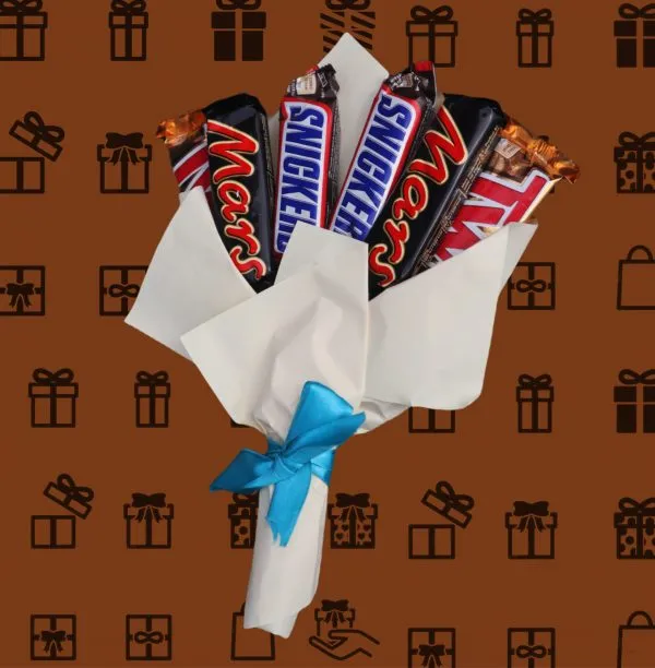 Mars,%20Snicker%20and%20Twix%20Bouquet%20-%20Image%202