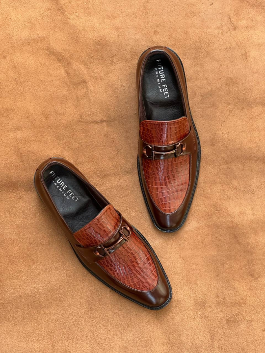 Men’s Gloss Brown Synthetic Croc Loafer