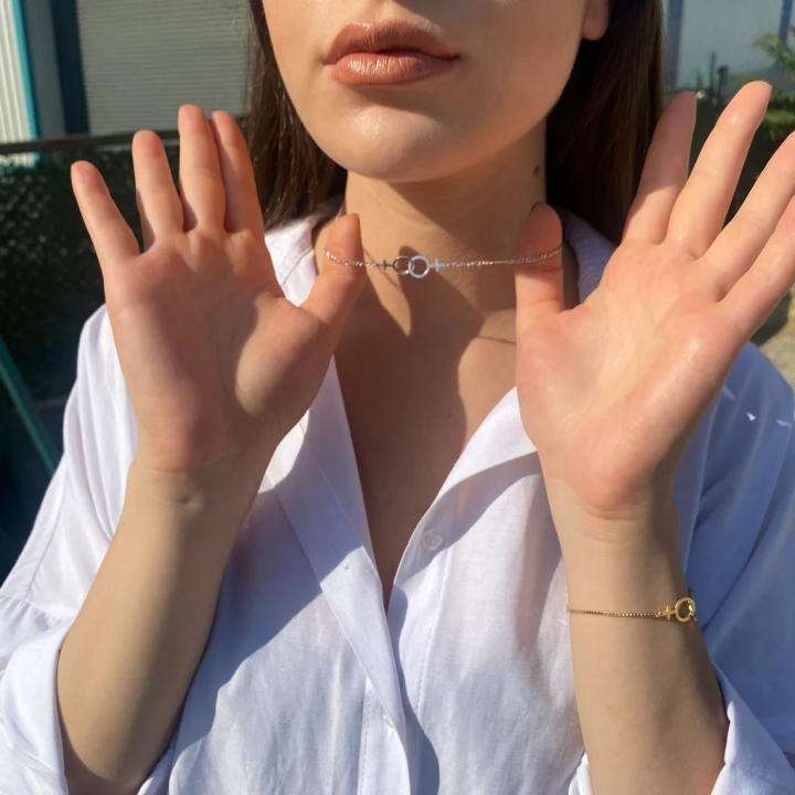 Lesbian%20Necklace%20Figaro%20Chain%20Double%20Venus%20Lesbian%20Jewelry%20Lesbian%20Girlfriend%20Rride%20Month%20LGBT%20Pride%20Jewelry%20-%20Image%205