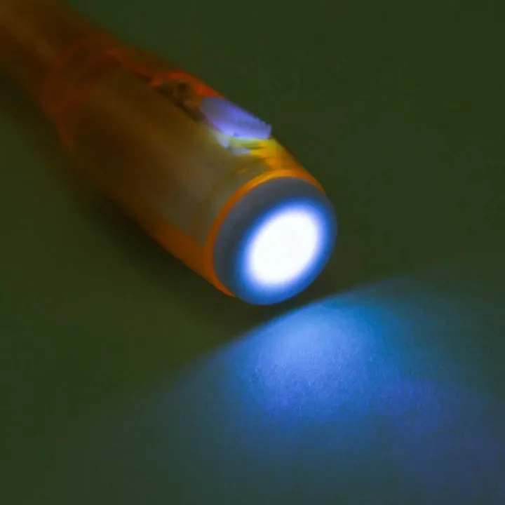 Invisible%20Magic%20UV%20Light%20Multi-function%20Pen%20-%20Image%204