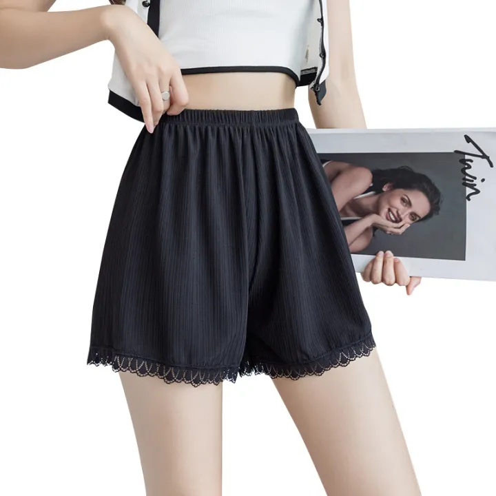 Women's%20Loose%20Fit%20Anti-see-through%20Safety%20Shorts%20with%20Thin%20Lace%20Lining%20-%20Homewear%20&%20Wearable%20Outside%20-%20Image%205