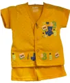 3-6 months High quality material. Bright, Colourful Design gives your baby extra cuteness. Made with 100% quality with perfect finishing. Suitable for casual use. Soft, Gentle and comfortable for babies. Soft hand f 6 months to 1 year. 