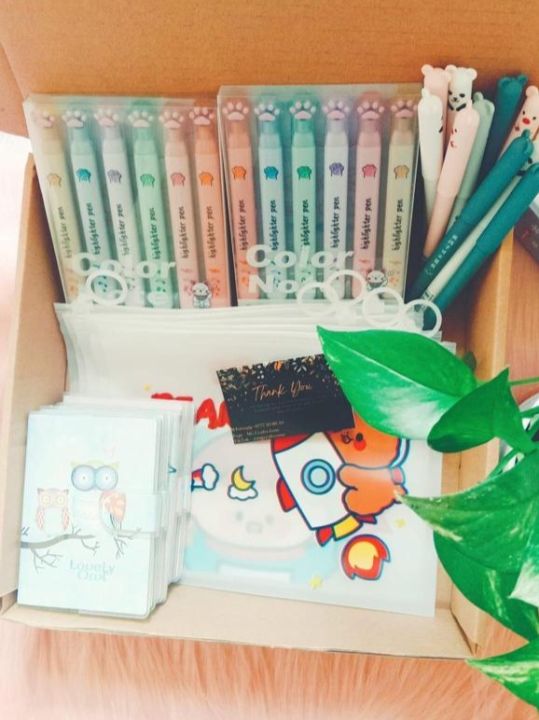 Combo Pack of 6 PCS Aesthetic Cute Cat Paw Highlighters || 4 PCS Magic Erasable Gel Pen || and Unicorn Pouch (Stationery Combo for Kids Best Gift)