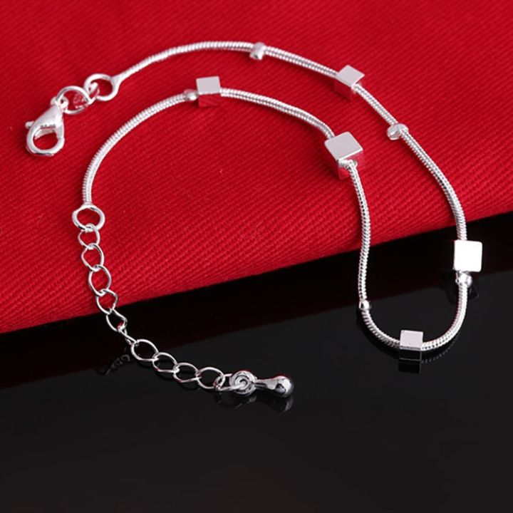 Simple%20Square%20Grid%20Hamsa%20Stamp%20Anklet%20Bracelet%20On%20The%20Leg%20For%20Women%20Sandy%20Beach%20Silver%20Plated%20Chian%20On%20Foot%20Girl%20Ankle%20Bracelet%20-%20Image%204