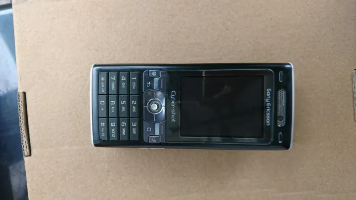 K800i%20Sony%20Ericsson%20Vintage%20Mobile%20%20Mint%20Condition%20-%20Image%208