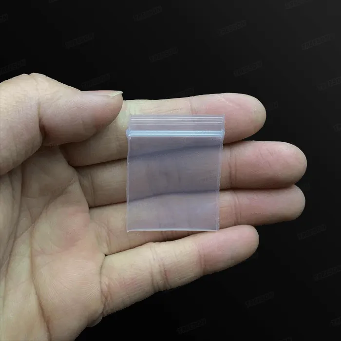 Ziplock%20Bags%20-%201"%20x%201"%20Inch%20%7C%20100%20Pc's%20-%20Image%202