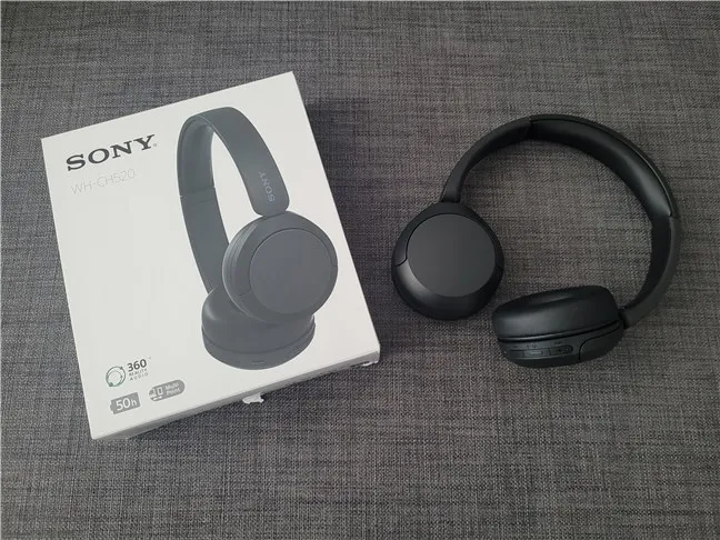 Sony%20WH-CH520,%20Wireless%20On-Ear%20Bluetooth%20Headphones%20-%20Image%203