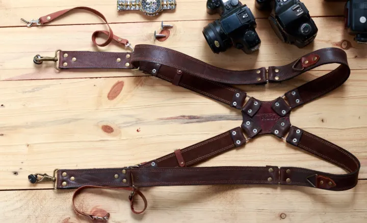 Top%20Class%20Leather%20Camera%20Leather%20Strap%20Holder%20for%20Action%20Shooting%20Camera%20Mount%20Gadget%20Strap%20100%25%20Leather%20Straps%20Belt%20for%20Photographer%20Director%20Top%20Class%20-%20Image%204