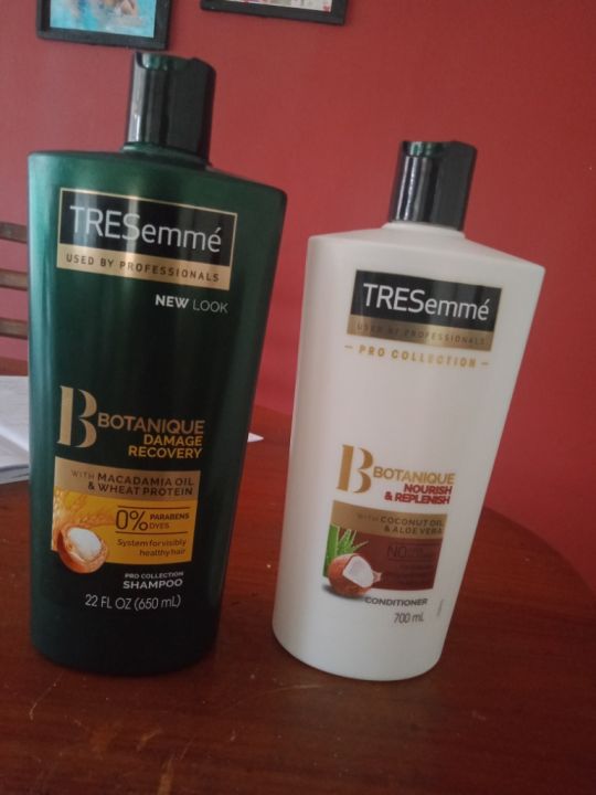 TRESemme%20Pro%20Collection%20BOTANIQUE%20Nourish%20and%20Replenish%20700%20ML%20Shampoo%20and%20+%20700ML%20Conditioner%20%20(Tbnr)%20-%20Image%204