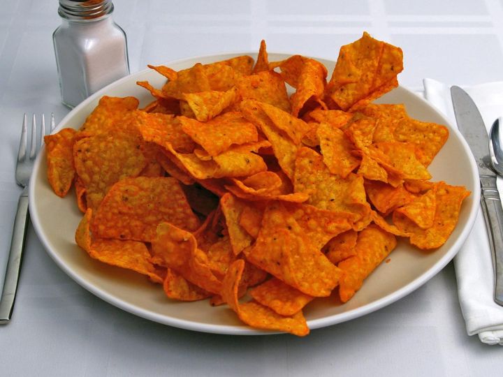 Doritos%20Nachos%20Cheese%20Pouch%2025g%20-%20Image%203