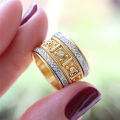 【Fullyoung_520 Store】Ethnic Style Golden Rings For Women Fashion Rhinestones Finger Ring Ladies Jewelry Plate Silvery Ring Women Couple Wedding Rings. 