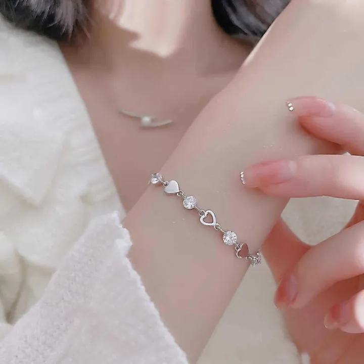 1%20Pc%20Simple%20Creative%20Design%20Ladies%20Women%20Trendy%20Chain%20Jewellery%20Accessories%20Pendant%20Bracelets%20Girls%20Korean%20INS%20Hollow%20%20%20Fashion%20Love%20Charm%20Bracelet%20-%20Image%202
