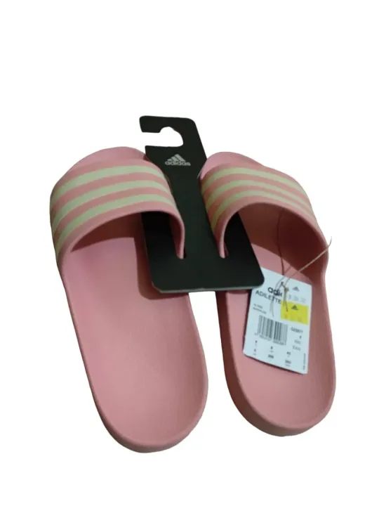 Slides%20-%20Adidas%20-%20Flip%20Flop%20-%20Slip%20on%20-%20Sandals%20-%20Slippers%20-%20Image%203
