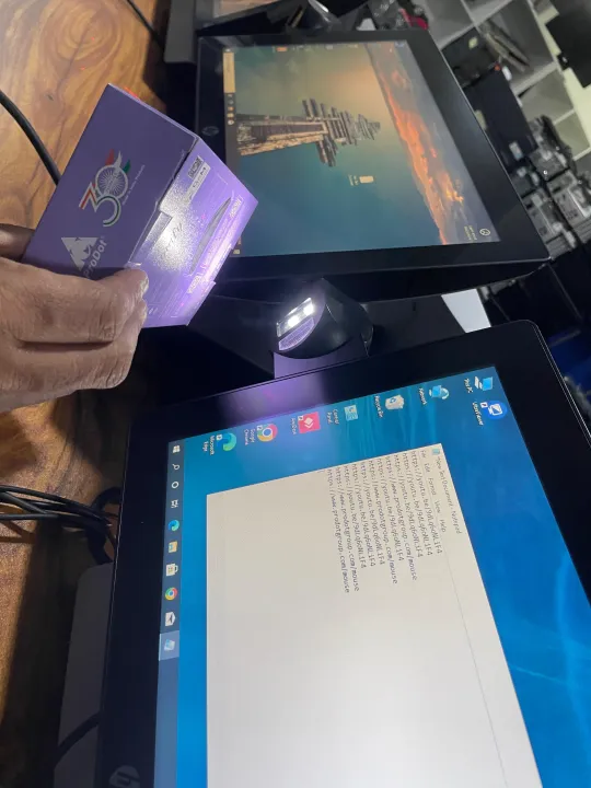 Hp%20POS%20System%20with%20Dual%20Screen%20and%20Touch%20Display%20-%20Image%203