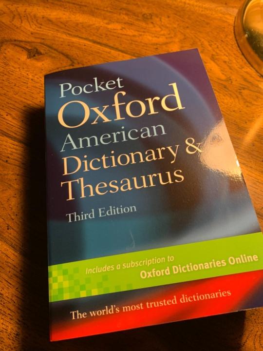 Pocket%20Oxford%20American%20Dictionary%20&%20Thesaurus%EF%BC%8COxford%20Languages%20-%20Image%202