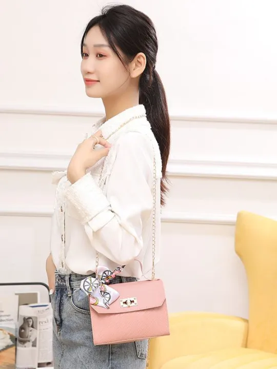 Small%20Square%20Bag%20Korean%20Style%20Fashion%20Bag%20Small%20Bag%20Live%20Gift%20Bag%20Crossbody%20Chain%20Women's%20Bag%20-%20Image%204