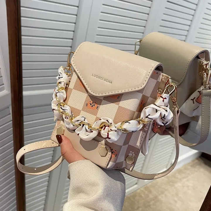 Spring%20Small%20Bag%20for%20Women2023New%20Trendy%20High-Fashion%20Student%20Messenger%20Bag%20All-MatchinginsMini%20phone%20bag%20-%20Image%209