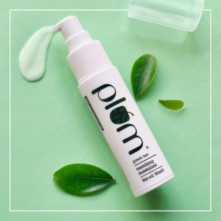 Plum%20Green%20Tea%20Mattifying%20Moisturizer%20for%20Daily%20Use%20%20For%20Oily,%20Acne-Prone%20Skin%20%20Lightweight,%20Matte%20Formula%20%2050ml%20-%20Image%203
