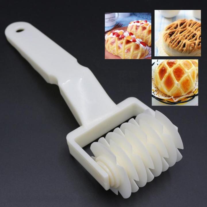 1PC%20Roller%20Cutter%20Pie%20Pizza%20Cookie%20Cutter%20Pastry%20Plastic%20Bakeware%20Embossing%20Dough%20Roller%20Lattice%20Cutter%20DIY%20Kitchen%20Baking%20Tools%20-%20Image%207
