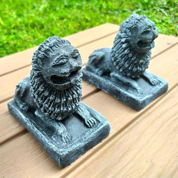 Moonstone%20/%20Lion%202%20Pieces%20/%20Muragala%202%20Pieces%20/%20Punkalasa%202%20Pieces%20/%20Sacrificial%20items%20set%20Cement%20-%20Image%202