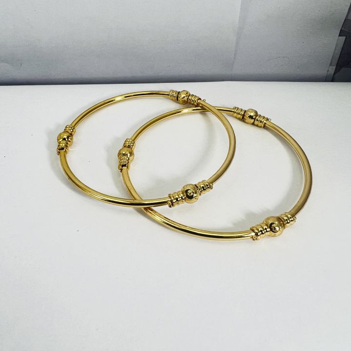 Gold%20plated%20fashion%20jewelry%20one%20pair%20plan%20bangle%20with%20Lightweight%20Cute%20bangles%20for%20Women%20and%20Girl%20-%20Image%209