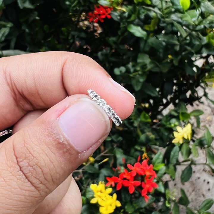 BOOM%20Gold%20and%20silver%20color%20cute%20nose%20ring%20nose%20pin%20with%20white%20stone%20-%20Image%204