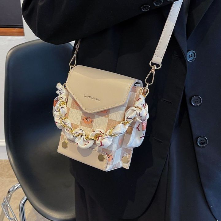 Spring Small Bag for Women2023New Trendy High-Fashion Student Messenger Bag All-MatchinginsMini phone bag