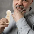 WHITE CLOUD Shaving Brush Wooden Handle Barber Salon Neck Shaver Saloon Shave Brush. 