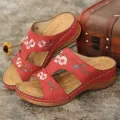 【ZOSR】🌼Women Wedge Sandal Embroidered Open Toe Sandals Vintage Platform Non-slip Slipper beautiful women's slippers. 