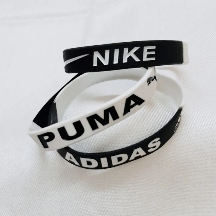 Black%20&%20White%20Mix%20Color%20Free%20Size%20Stretchable%20Silicone%20Wristband%20Bracelet%20For%20Men%20Events%20Party%20Sports%20&%20Daily%20Wear%20-%20Image%209