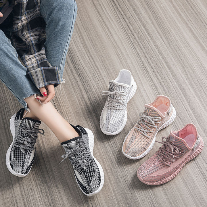 Yeezy%20Boost%20350%20rubber%20women's%20shoes%20sports%20running%20shoes%20-%20Image%202