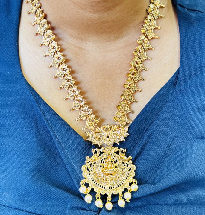 Dull%20gold%20color%20temple%20Design%20long%20necklace%20and%20one%20pair%20earring%20fashion%20jewelry%20necklace%20set%20with%20gold%20and%20of%20white%20pearl%20for%20women%20and%20girl%20-%20Image%206