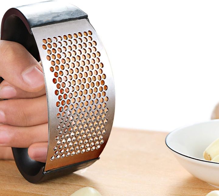 Garlic%20Press%20Squeezer%20-%20Garlic%20Presser%20Stainless%20Steel%20Garlic%20Ginger%20Rocker/Crusher/Chopper/Squeezer%20with%20Ergonomic%20Handle%20-%20Garlic%20Cutting%20Mince%20Tool%20Cutter%20for%20Home/Kitchen/Outdoor%20-%20Image%205