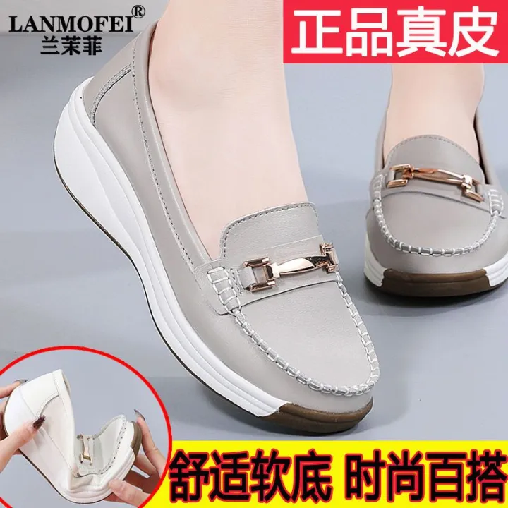 Genuine%20Leather%20Women's%20Spring%20and%20Autumn%20New%20Leather%20Shoes%20Comfortable%20Flat%20Mom%20Shoes%20Soft%20Bottom%20Soft%20Surface%20Peas%20Shoes%20Versatile%20Casual%20Shoes%20-%20Image%203