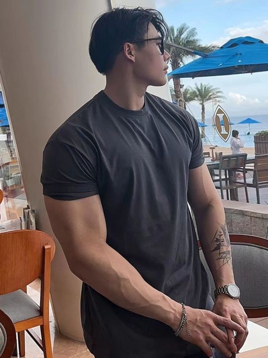 American%20Fashion%20Brand%20Sports%20Fitness%20Short%20Sleeve%20T%20T-shirt%20Men's%20Fashionable%20Cuff%20Wait%20Lifting%20Training%20Breathable%20Muscle-Showing%20Clothes%20Summer%20-%20Image%205