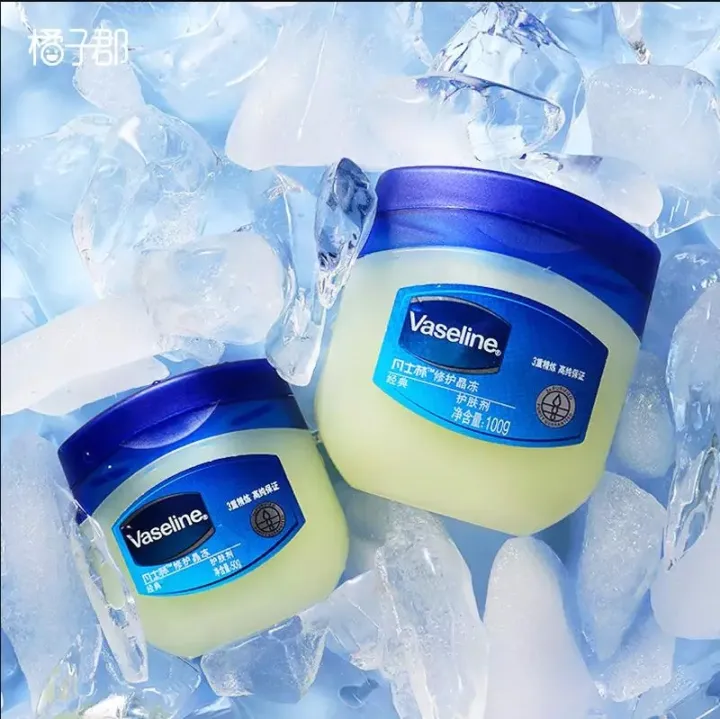 Vaseline%20Lip%20Therapy%20-%20Image%203
