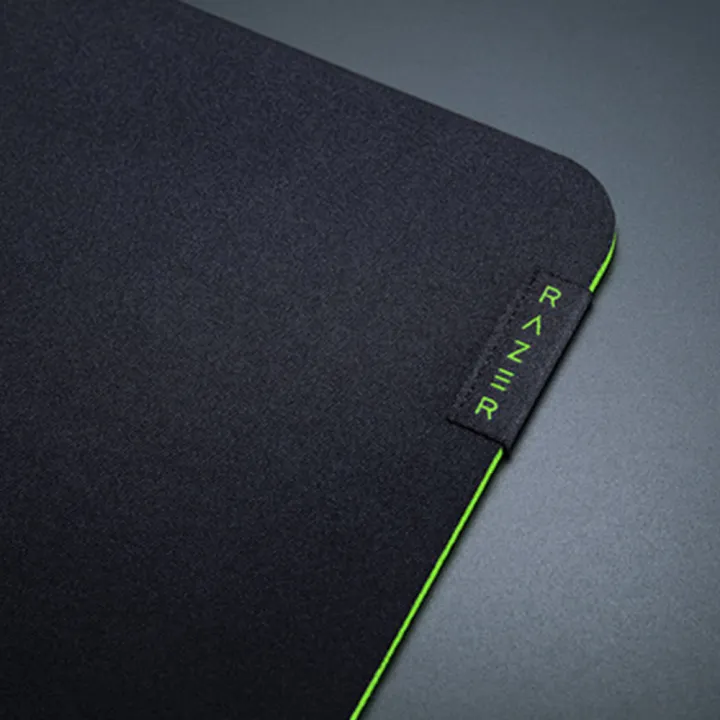 RAZER%20Gigantus%20V2%20Soft%20Gaming%20Mouse%20Mat%20For%20Speed%20&%20Control%20Thick%20High-Density%20Rubber%20Foam%20With%20Anti-Slip%20Base(M,L,XXL,3XL)%20-%20Image%205