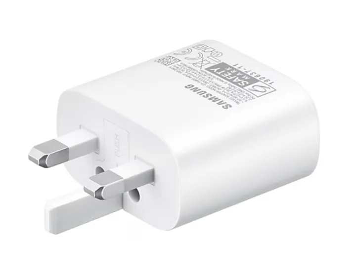 Samsung%2025W%20White%20Adapter:%20Fast%20Charging%20Powerhouse%20-%20Image%205