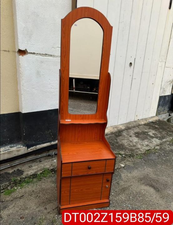DRESSING TABLE