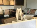 Scan large easel (wooden stand). 