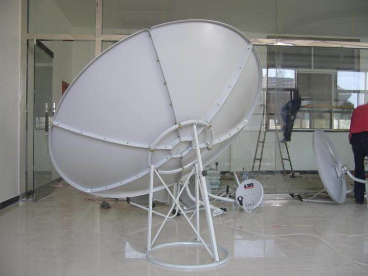 Eurostar%20C/KU%208%20Feet%20Solid%20Dish%20Antena%20Satellite%20Receiver%20Decoder%20-%20Image%204