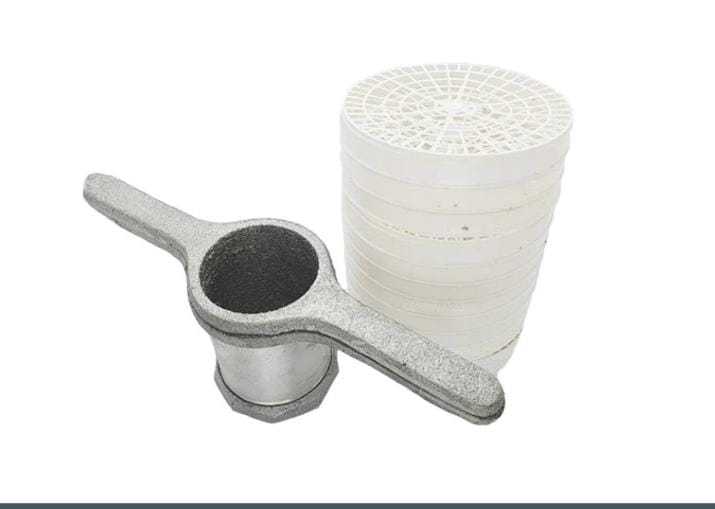 kitchen%20items/Manual%20String%20Hopper%20Maker%20Alimenium%20Iddiyappa%20Wangediya%20Noodles%20Maker%20%20String%20Hopper%20Maching-Silver%20with%20free%20string%20hopper%20plate%2012pcs%20-%20Image%205