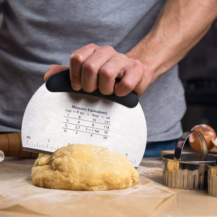 Asdirne%20Dough%20Scraper,%20Dough%20Cutter%20with%20Food%20Grade%20Stainless%20Steel%20Blade%20and%20Soft%20TPR%20Handle,%2016CM,%20Pastry%20Scraper,%20Yellow%20-%20Image%205