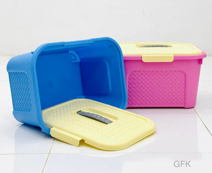 Plastic%20Storage%20Box%20Home%20Organizer%20With%20Lockable%20Lid%20Outdoor%20For%20Cloths%20Food%20Makeup%20Medicine%20Etc.%20-%20Image%203