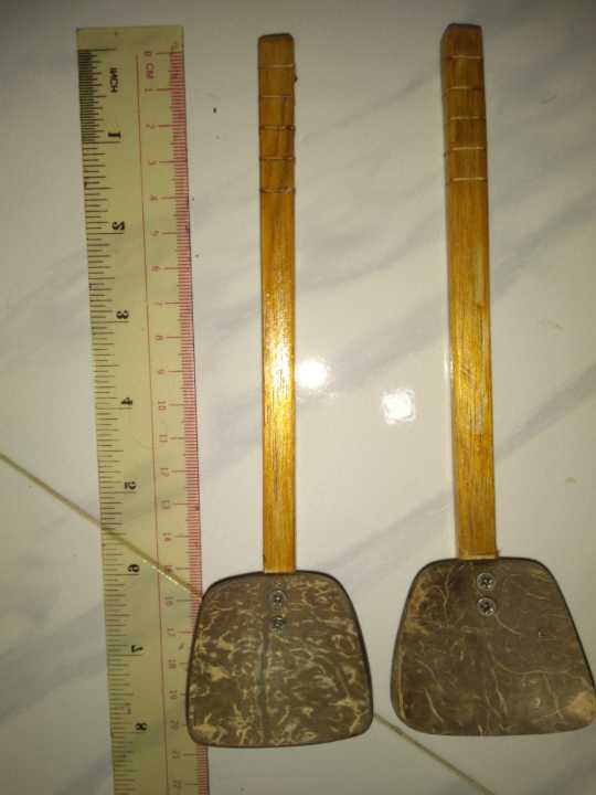 Coconut%20Shell%20Spoon%20Set%20With%20Free%20Hand%20Made%20Coconut%20Shell%20Holder%20100%25%20Eco%20Friendly%20-%20Image%204