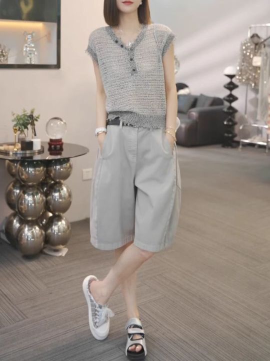 Summer%20Thin%20Hollow%20V-Neck%20Knitted%20Sleeveless%20Women's%20Design%20Sense%20Niche%20Knitted%20T-Shirt%20Women's%202025%20New%20Top%20-%20Image%205