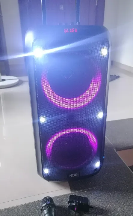 NDR%201095/Karaoke%20Speaker/Party%20Box/Bluetooth/Wireless%20Mic/JBL%20-%20Image%204